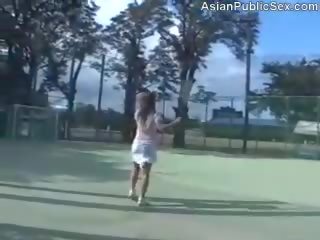 Asiatique tennis tribunal publique sexe
